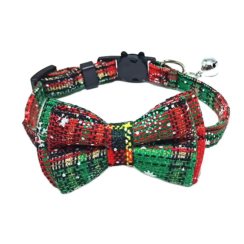 Collier à nœud papillon avec clochette pour chat