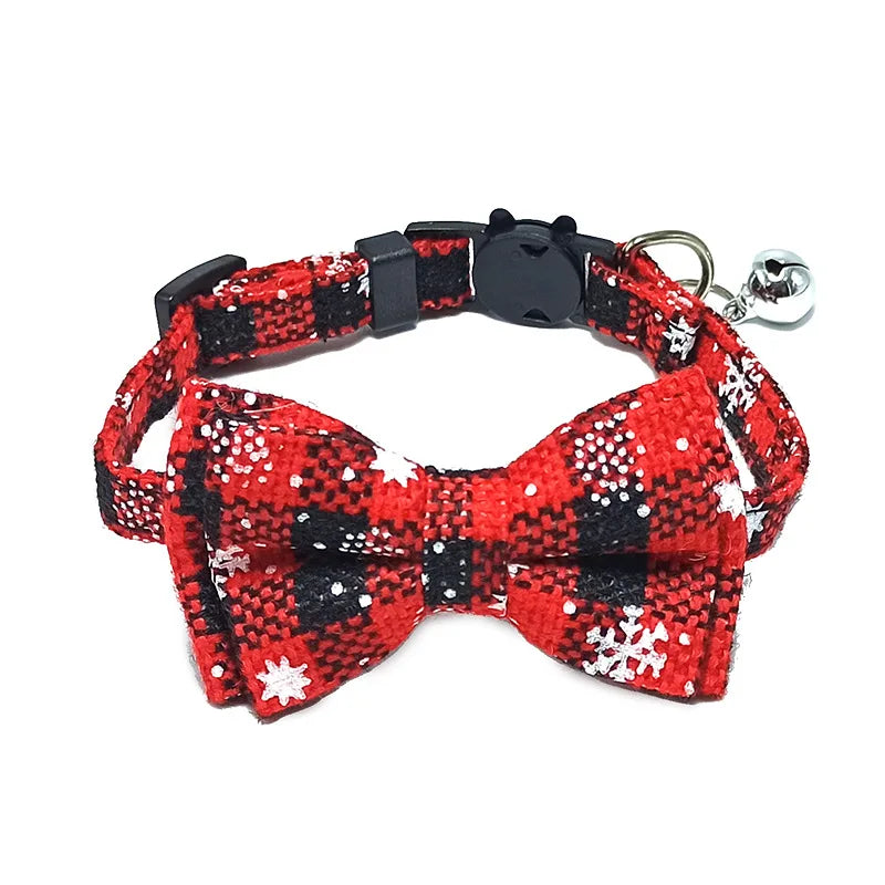 Collier à nœud papillon avec clochette pour chat