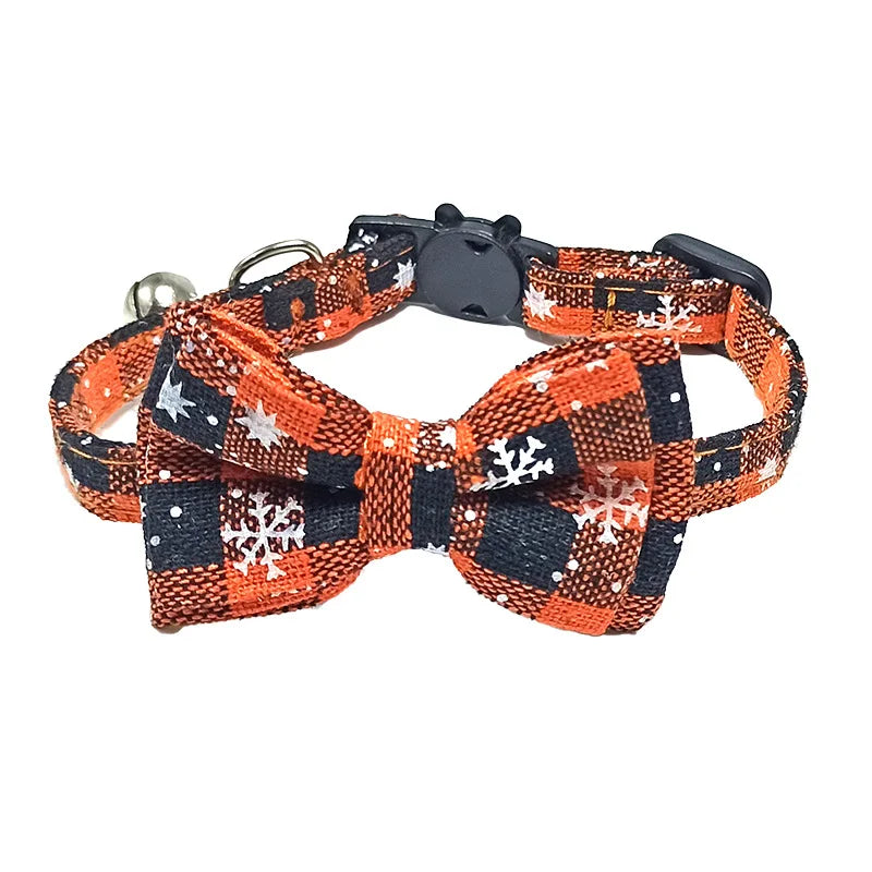 Collier à nœud papillon avec clochette pour chat